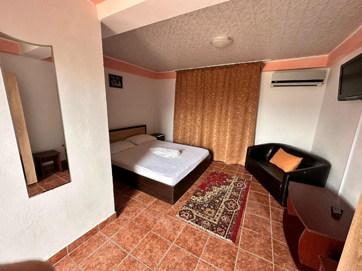 Casa Bucuria Hotel Costinesti Exterior photo